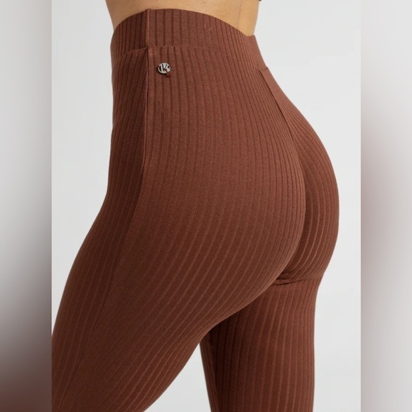 Buff bunny Ribbed lounge set medium - Picture 4 of 4